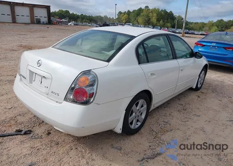 2004 Nissan Altima 2.5 S из США, поврежденный, VIN 1N4AL11D54C116422